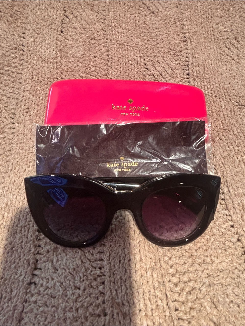 Kate Spade Zora Cat Eye Sunglasses Black Gradient Lenses with Case